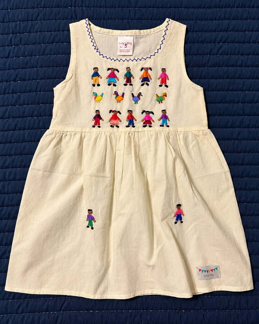 Lolly y Nelly Girls Embroidered Dress Size 5 Cotton Blend Made in Mexico
